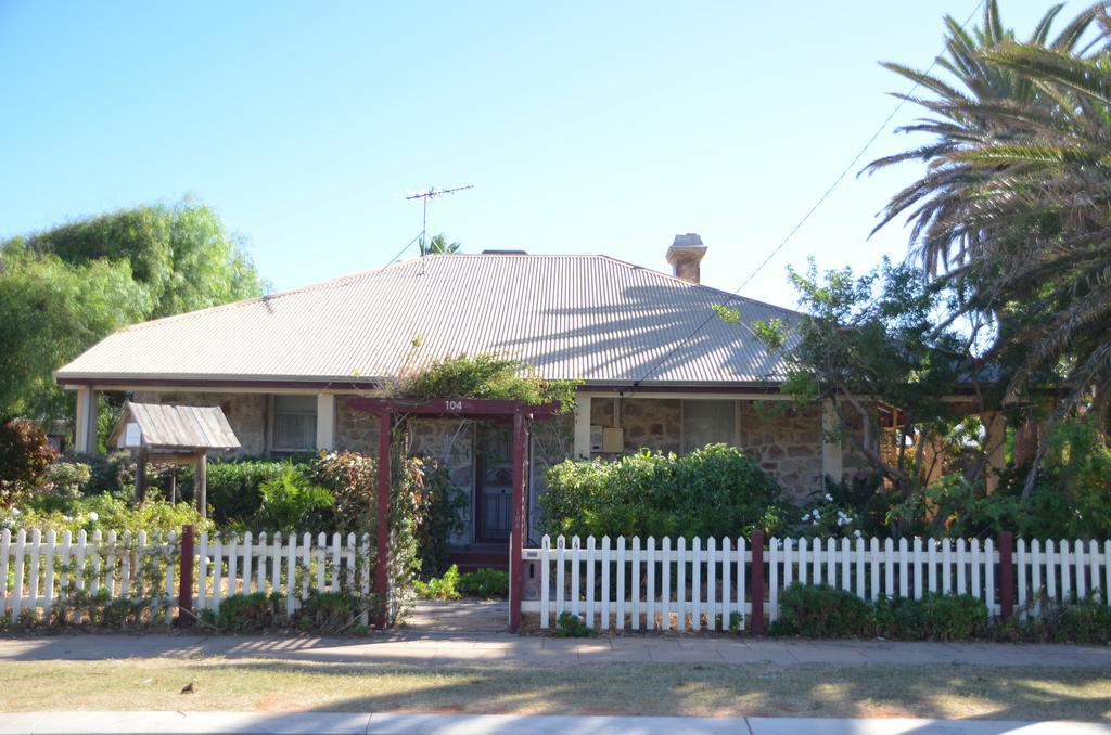 Weelaway On Gregory Hotel Geraldton Exterior photo